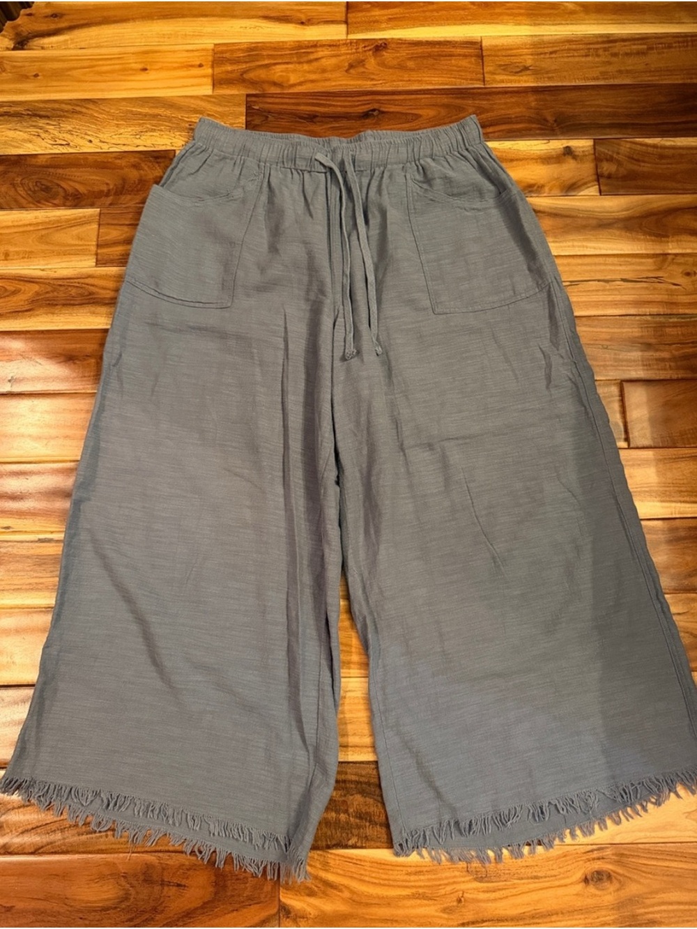 Wide-Leg Fringe Hem Women's Pants in Gray
